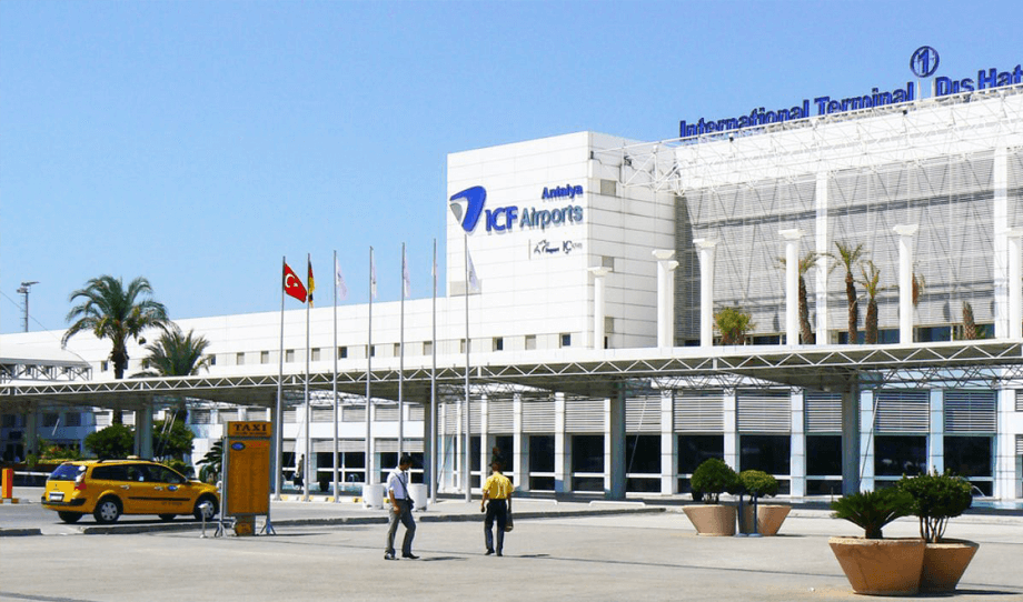 Antalya Lufthavn (AYT)